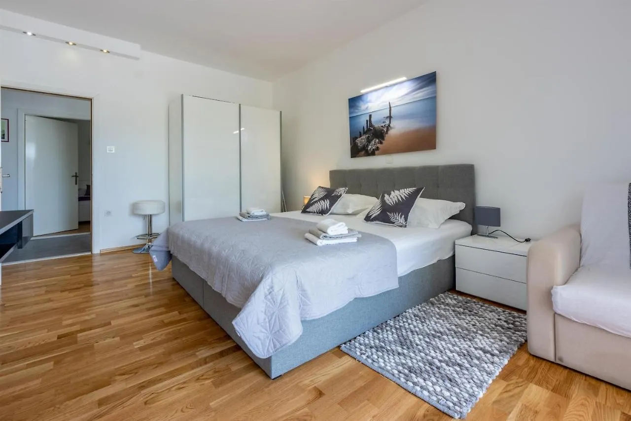 Apartment Villa Zdenka 크리크베니카 0*,